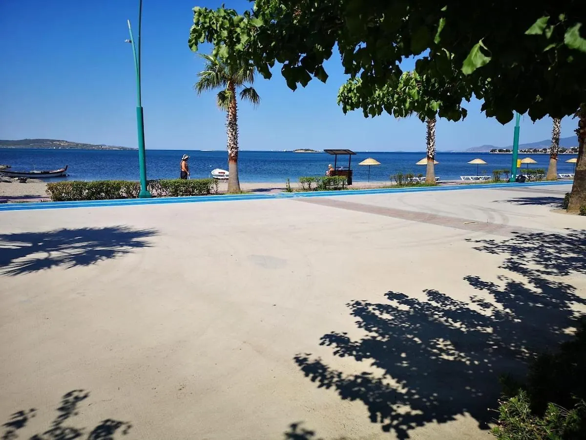 Villa By The Beach With Garden Yenisakran