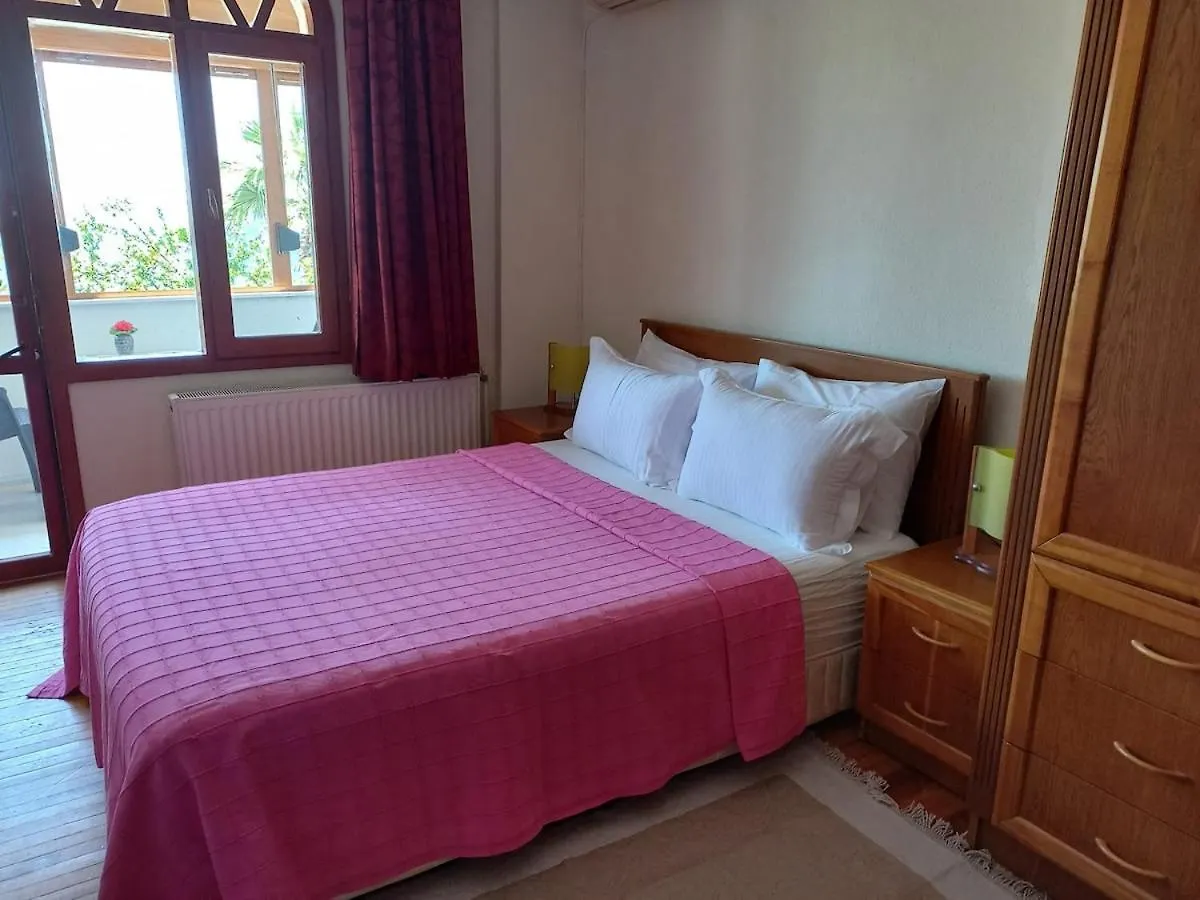 Villa By The Beach With Garden Yenisakran