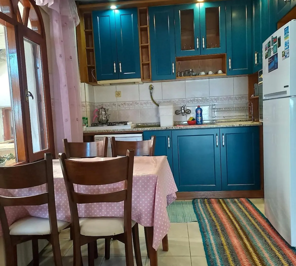 Villa By The Beach With Garden Yenisakran
