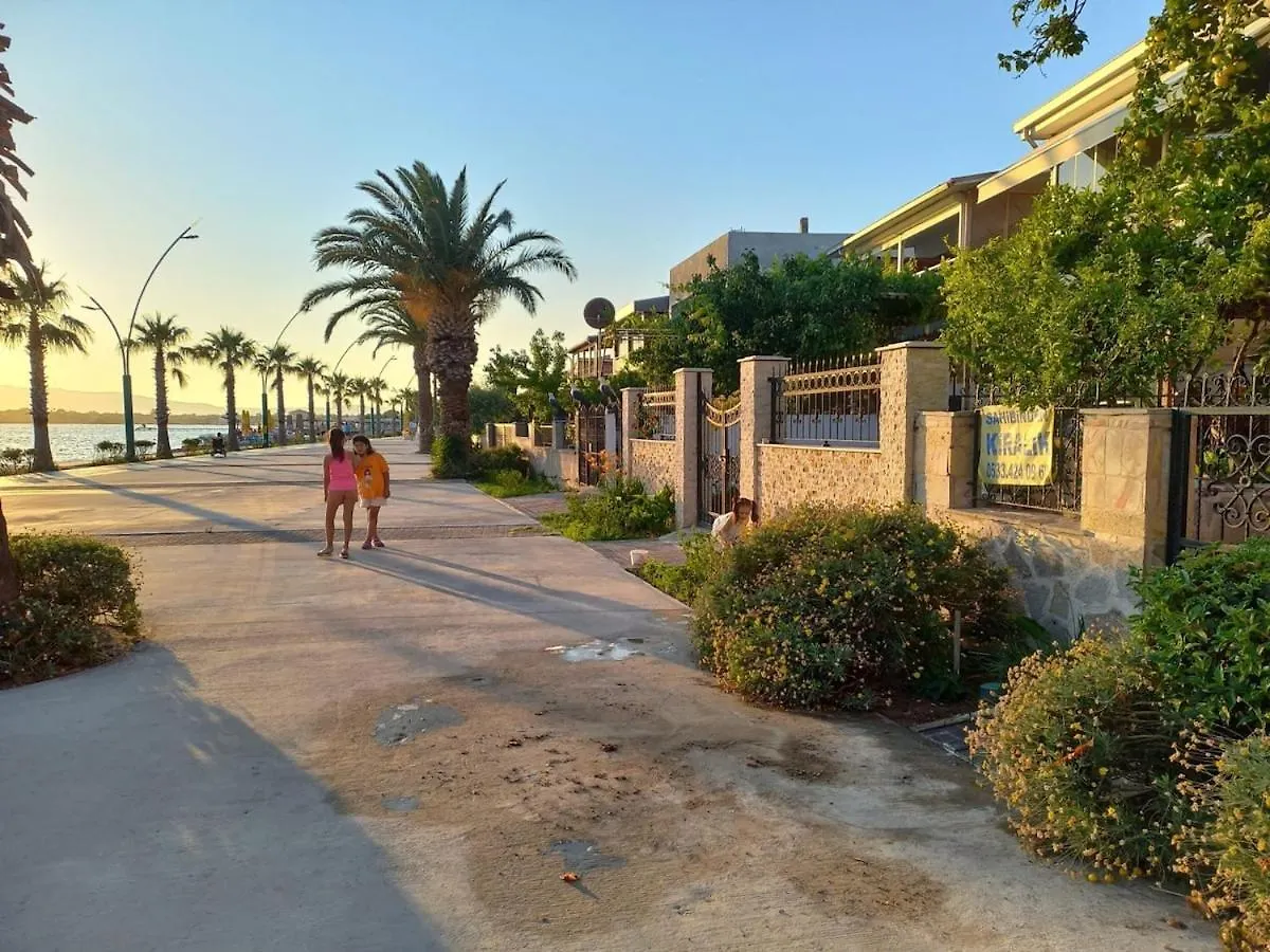 Villa By The Beach With Garden Yenisakran